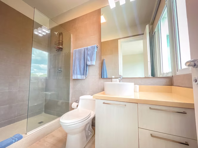 Se vende y alquila apartamento en Punta Barco, San Carlos