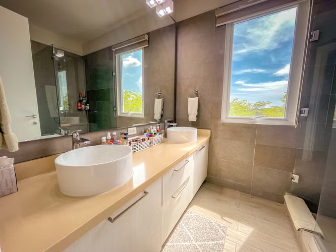 Se vende y alquila apartamento en Punta Barco, San Carlos