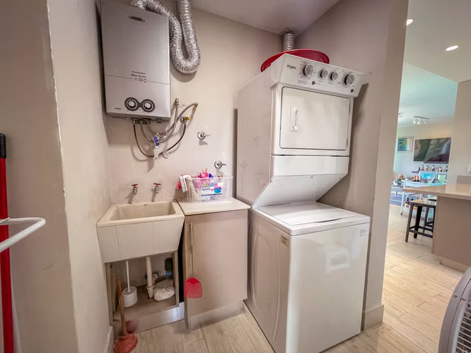 Se vende y alquila apartamento en Punta Barco, San Carlos