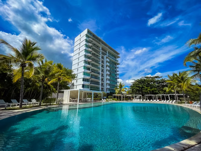 Se vende y alquila apartamento en Punta Barco, San Carlos