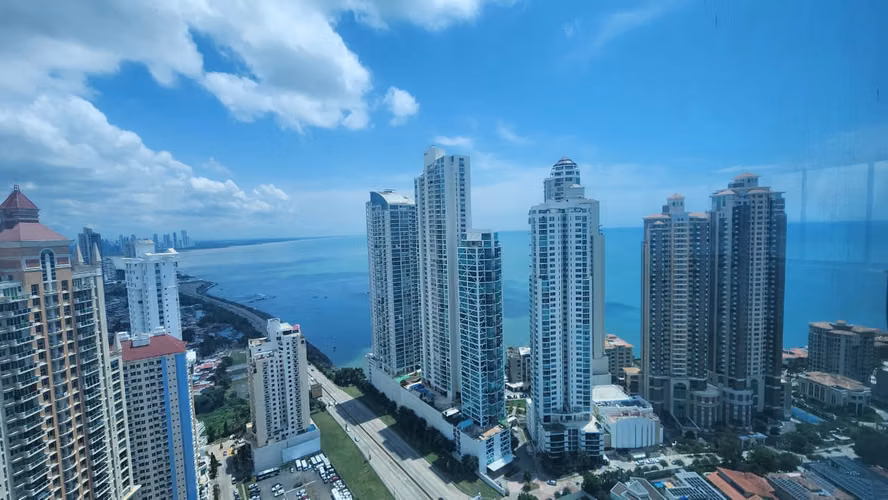 Se Vende Oficina en Gris - TORRE OCEANIA BUSINESS PLAZA - Imagen 2