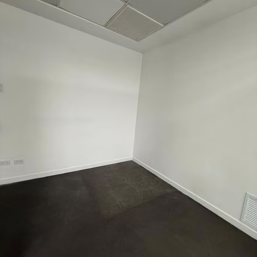 ALQUILER DE LOCAL COMERCIAL EN MARBELLA PLAZA ROYAL CENTER AQ - Imagen 7