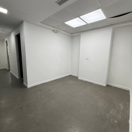 ALQUILER DE LOCAL COMERCIAL EN MARBELLA PLAZA ROYAL CENTER AQ - Imagen 6
