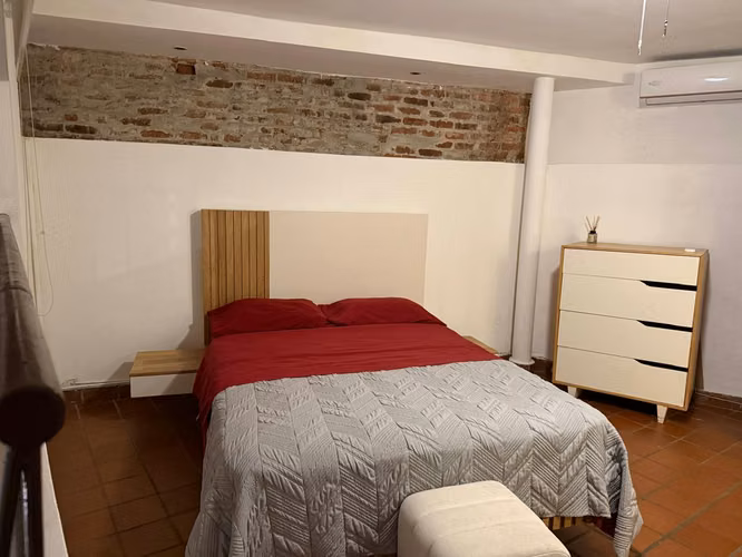 ALQUILER DE APARTAMENTO VISTA AL MAR EN CASCO ANTIGUO AQ