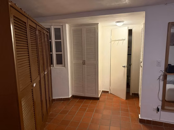 ALQUILER DE APARTAMENTO VISTA AL MAR EN CASCO ANTIGUO AQ