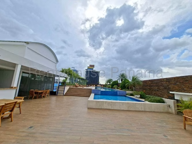 Apartamento Lujoso frente al Mar en Av Balboa 26*8319Mfk