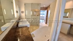 Alquiler de Apartamento con 48m2 en Punta Pacifica PH TOC 26-8338SR
