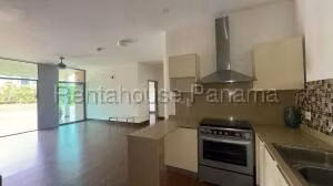 Venta de Apartamento con 125m2 en Costa Sur PH Costamare 26-8045SR