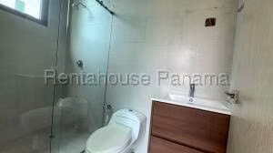 Venta de Apartamento con 125m2 en Costa Sur PH Costamare 26-8045SR