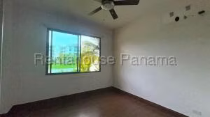 Venta de Apartamento con 125m2 en Costa Sur PH Costamare 26-8045SR