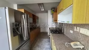 Venta de Apartamento con 185m2 en Coco del Mar PH Bahia del Golf 26-7344SR