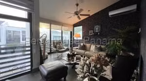 Venta de Casa con 342m2 en Altos de Panama PH Barrio Alto 26-8323SR