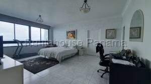 Venta de Apartamento con 415m2 en Punta Paitilla PH Coastal Tower 26-8334SR