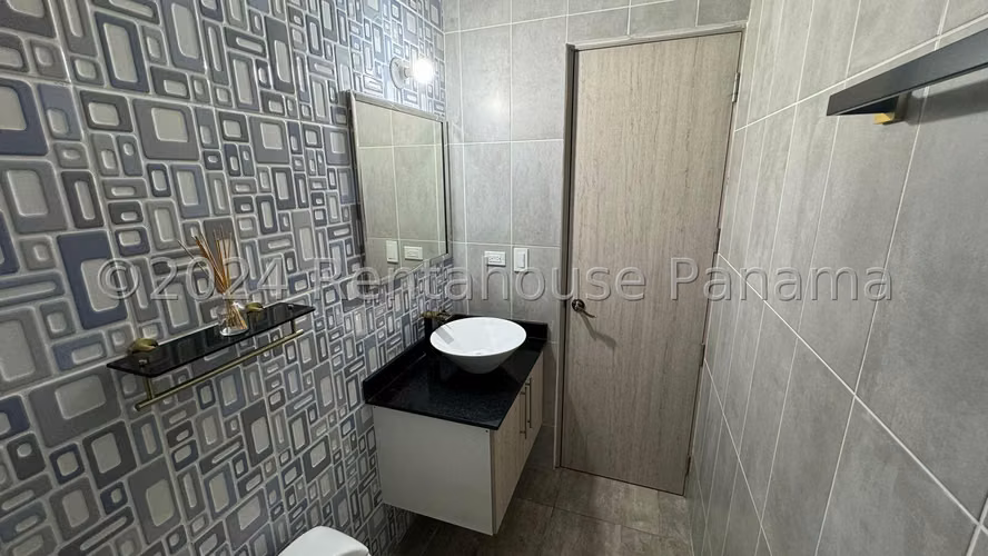 Se Vende Casa en Colon MDV25-2433