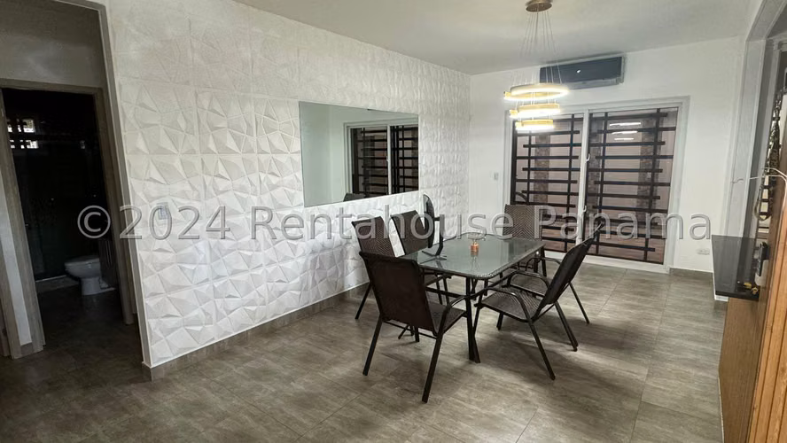 Se Vende Casa en Colon MDV25-2433