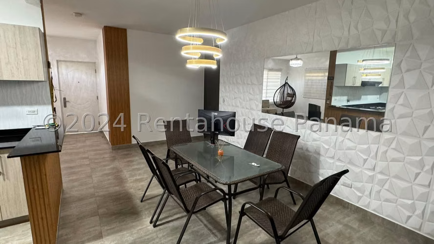 Se Vende Casa en Colon MDV25-2433