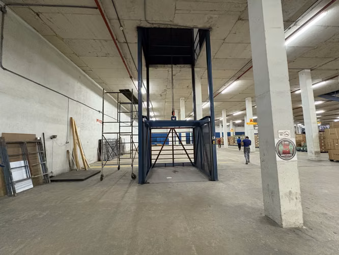 BODEGA EN FRANCEFIELD 4850M2 EN TRES NIVELES ZONA LIBRE COLON - Imagen 3