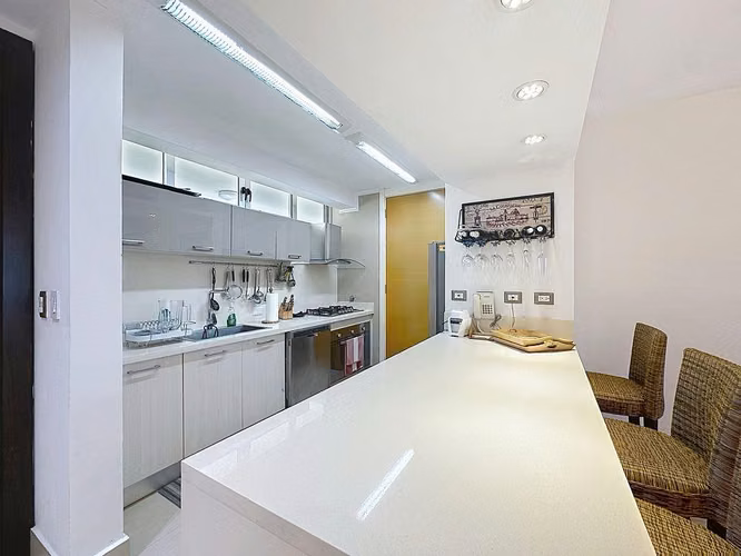 Venta de apartamento frente al mar en Gorgona – PH Bahía