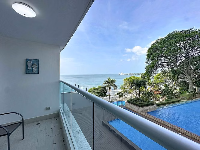 Venta de apartamento frente al mar en Gorgona – PH Bahía
