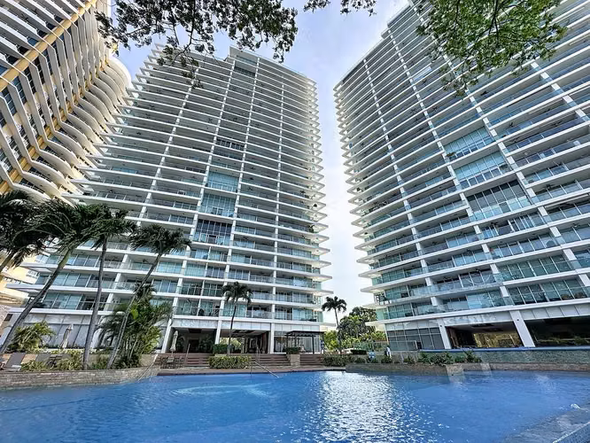 Venta de apartamento frente al mar en Gorgona – PH Bahía