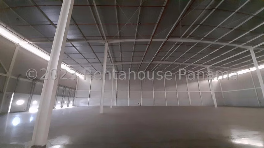 Vendo galera en Pacorá LF26-8275 Solo Cliente Directo