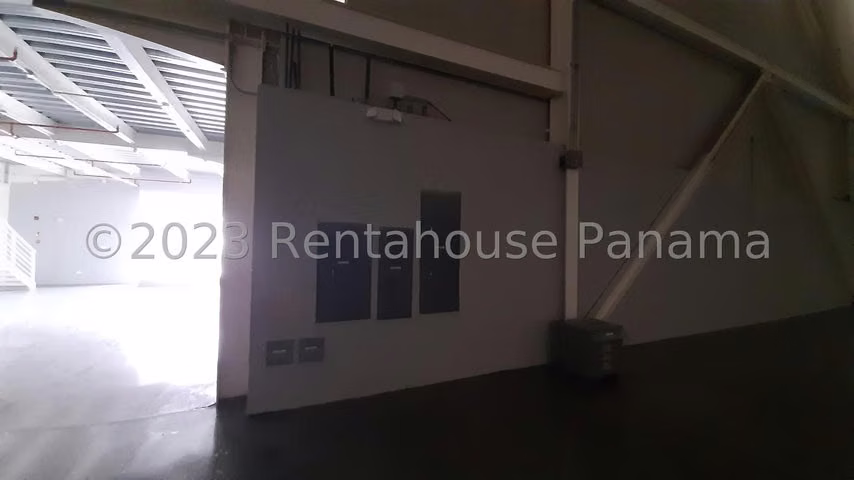 Vendo galera en Pacorá LF26-8277 Solo Cliente Directo