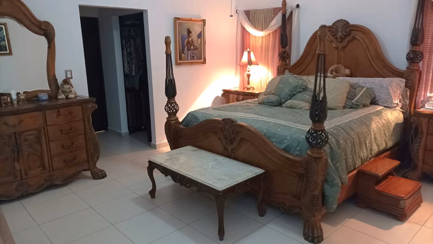 Sunset Coast, 4 recámaras, una sola planta.  Precio Increible! - Imagen 9