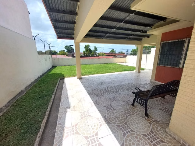Amplia Casa en San Antonio 321 Mts 2 Terreno ID 26271