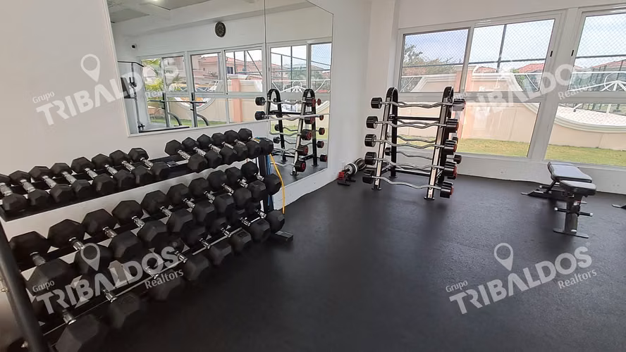 Venta de Casa en Villa Valencia, Costa Sur con Paneles Solares