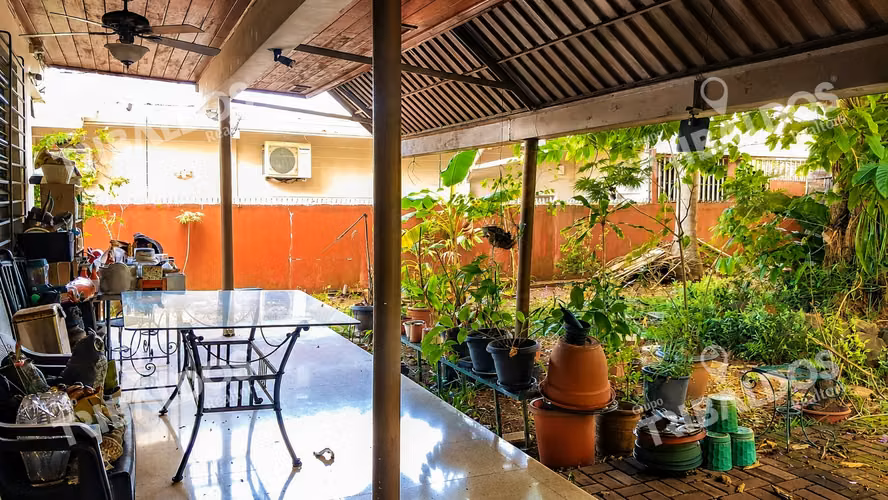 VENTA DE CASA CON USO COMERCIAL EN SAN FRANCISCO