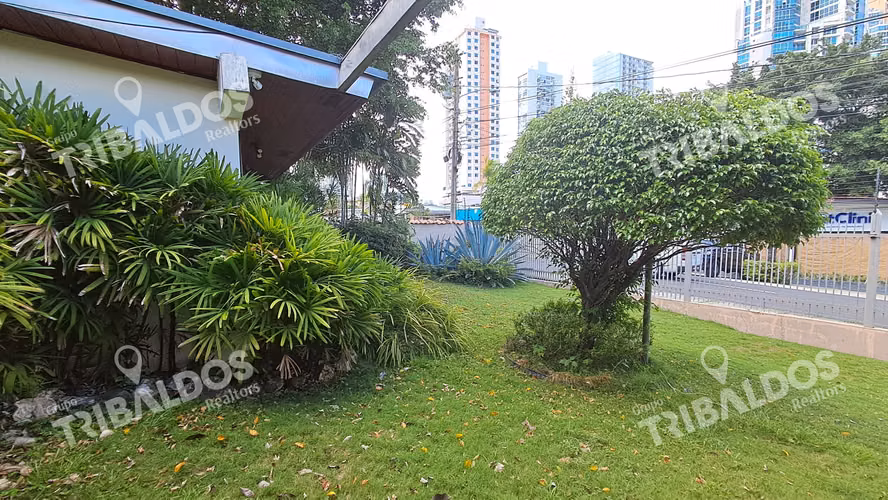 VENTA DE CASA CON USO COMERCIAL EN SAN FRANCISCO