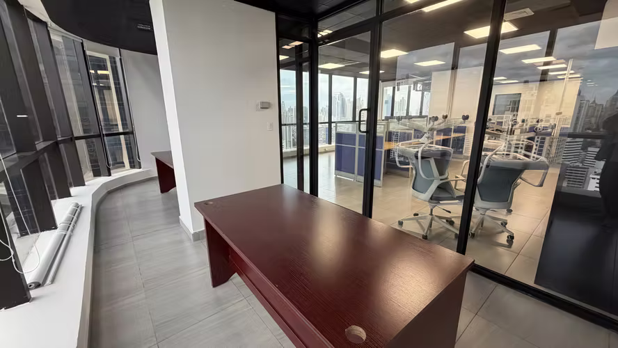 ALQUILER OFICINA AMUEBLADA EN PLAZA BANCO GENERAL, CALLE 50 - Imagen 5