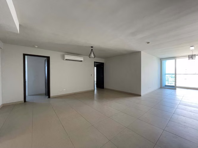 SALE APARTMENT ON EAST COAST