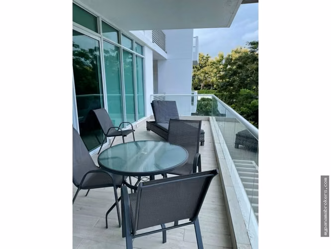 Se vende apartamento en Punta Barco, San Carlos