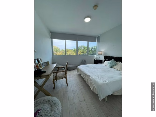 Se vende apartamento en Punta Barco, San Carlos
