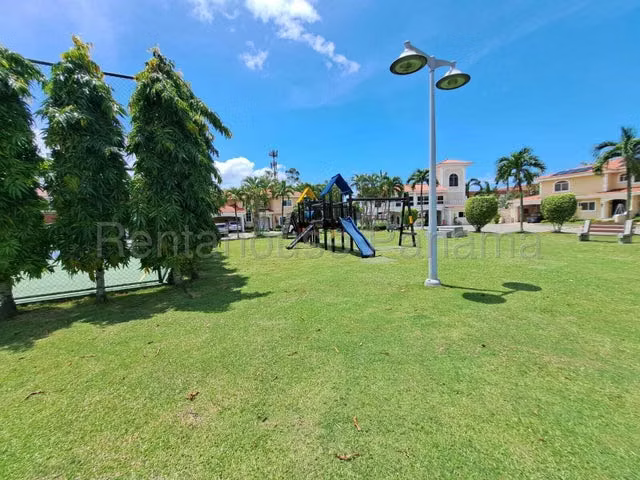 Venta de Casa Palmeras del Este Costa del Este 26YCG6913