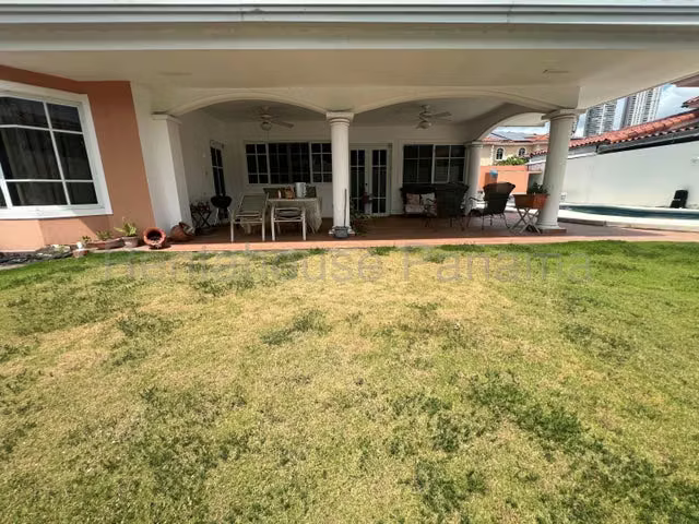 House for sale in Palmeras del Este, Costa del Este 26YCG6913