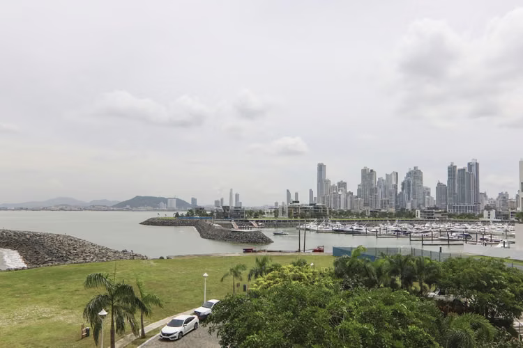 VENTA PENTHOUSE OCEAN REEF ISLANDS 72OM2 OCEAN PEARL MLD