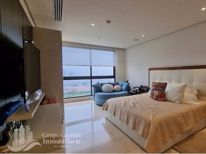 PENTHOUSE EN SANTA MARIA CON PISCINA 5/R ASCENSOR 700MTS MLD