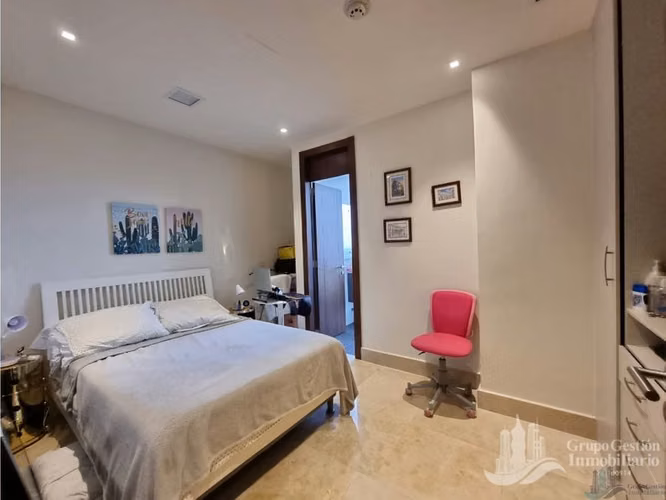 PENTHOUSE EN SANTA MARIA CON PISCINA 5/R ASCENSOR 700MTS MLD