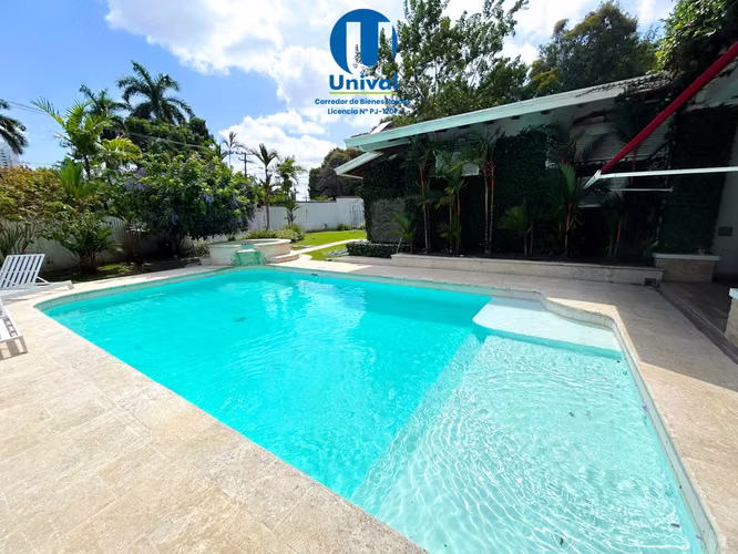 Casa en Venta en Altos del Golf