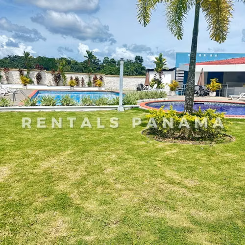 Venta Casa de 2 Niveles en Las Cumbres PH Vistas del Lago - Imagen 19