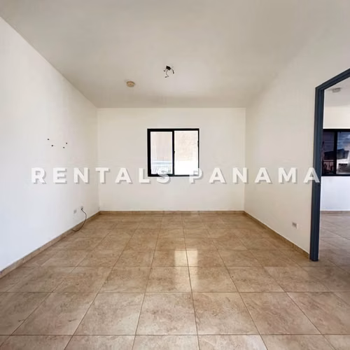 Venta Casa de 2 Niveles en Las Cumbres PH Vistas del Lago - Imagen 10