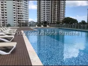 Apartamento en Venta con Balcón y una Hermosa Vista al Mar en San Francisco 26*7681Mfk