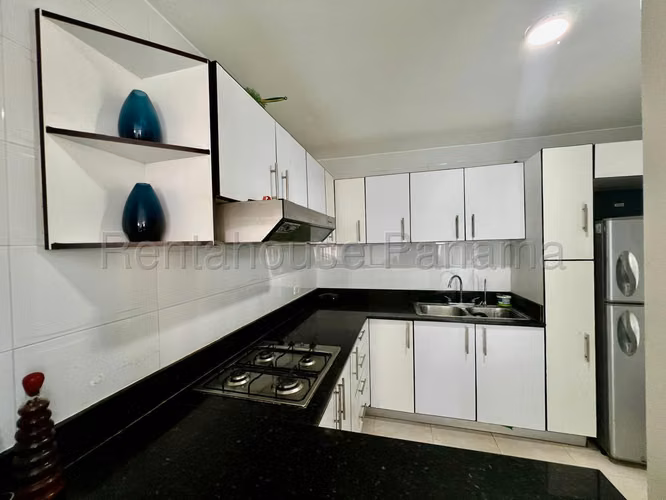 Se Vende Apartamento en Edison Park MDV26-8383