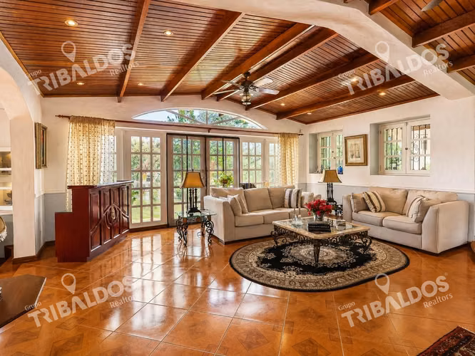 Venta de Residencia Tipo Hacienda con Ríos y senderos vía al Valle de Antón