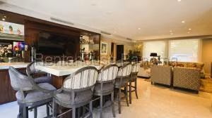 Alquiler de Casa con 1458m2 en Altos del Golf 26-8360SR