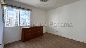 Venta de Apartamento con 185m2 en Coco del Mar PH Bahia del Golf 26-7344