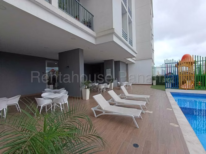Apartamento en Venta en Pueblo Nuevo MPM 26-8344