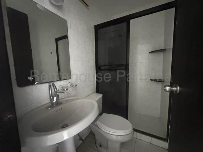 Apartamento en Alquiler en Bella Vista MPM 26-8285